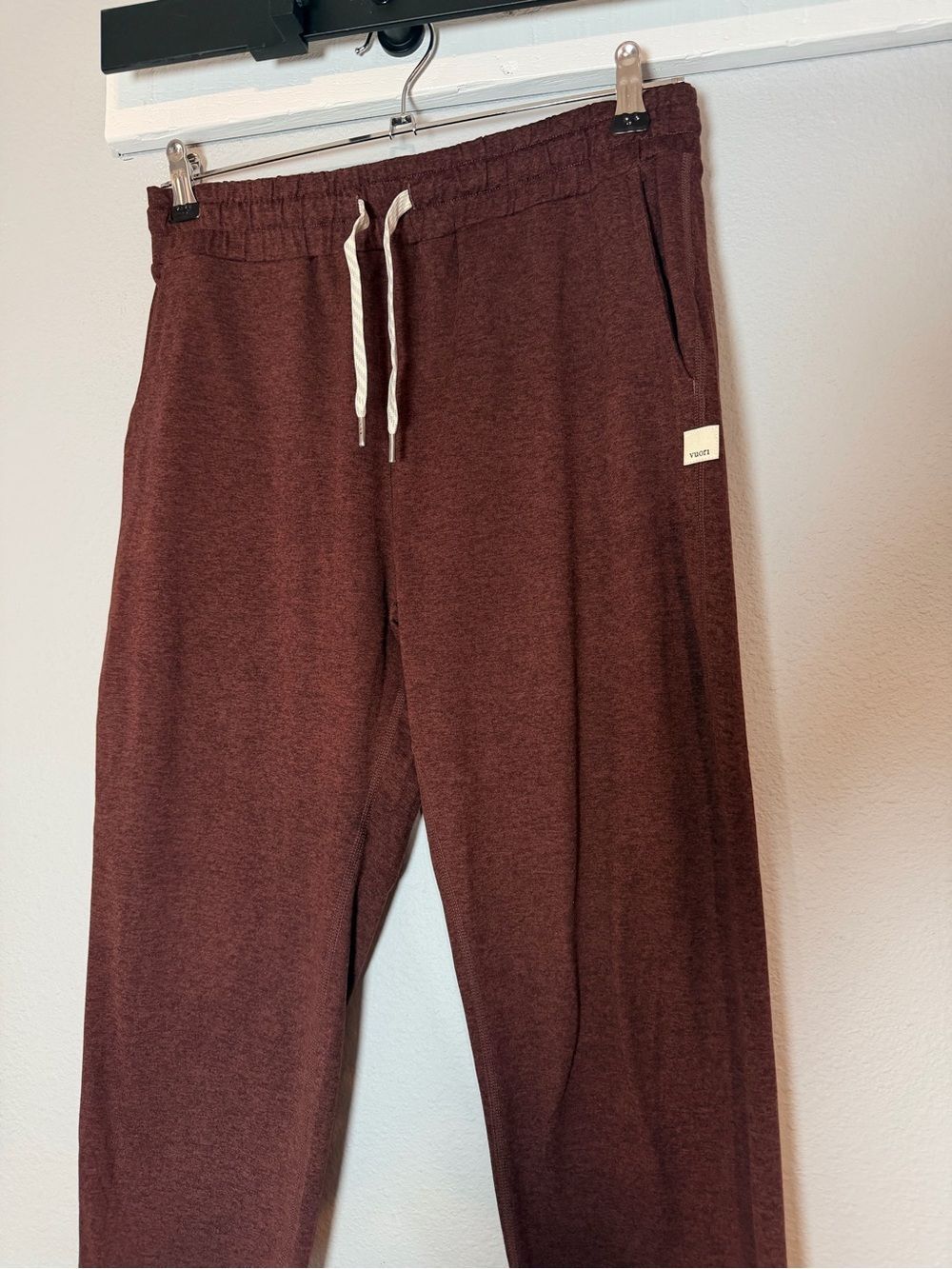 Vuori Women's Performance Jogger Pants Small Burgundy Red Cropped - Picture 4 of 11